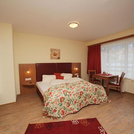Mountain Motel Капрун Екстер'єр фото